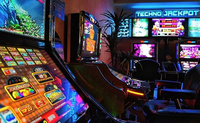 پاکستان میں Roulette Royale APK کا آن لائن کیسینو سیکشن کھولیں۔