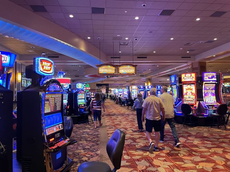 Roulette Royale APK کیسینو گیمز کا ایک زمرہ منتخب کریں


